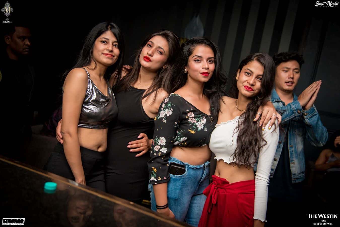 How to Date Girls in Pune - Where to Find Love and Relationship