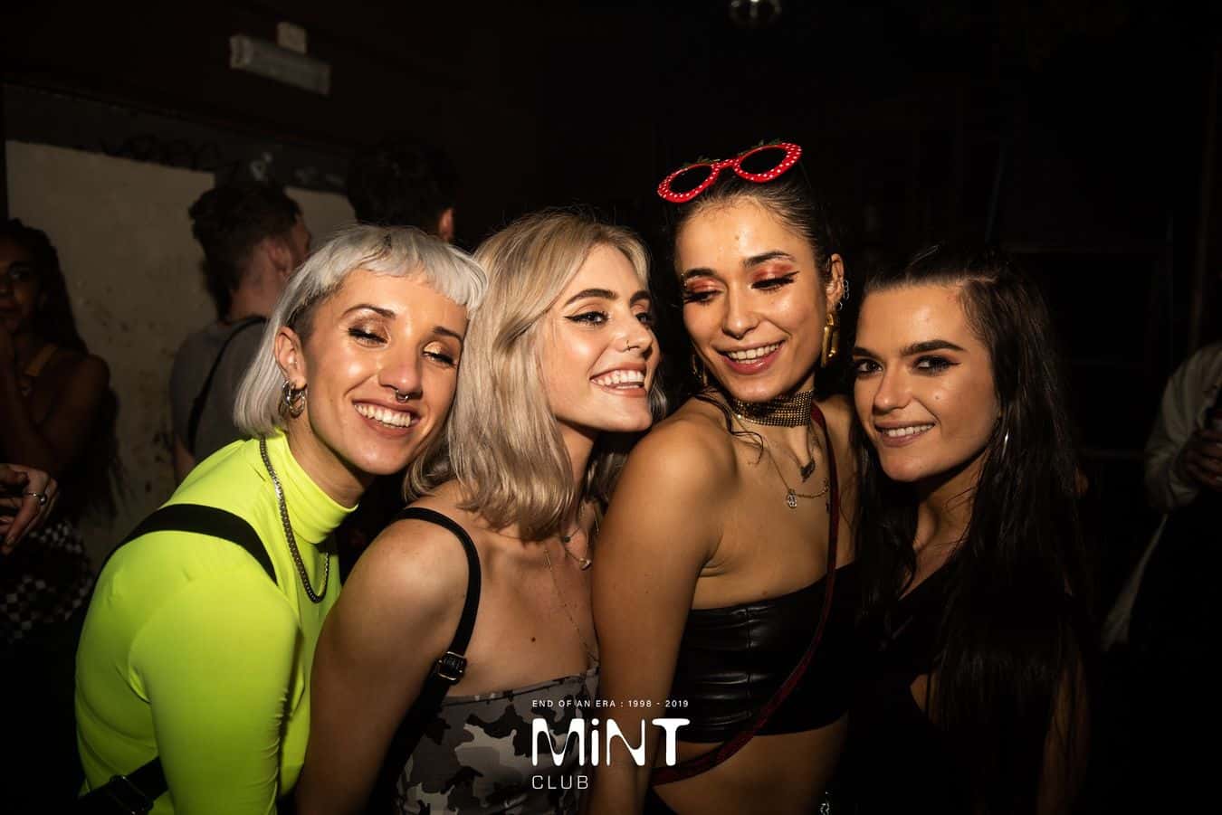 How to Date Girls in Leeds Where to Find Love and Relationship