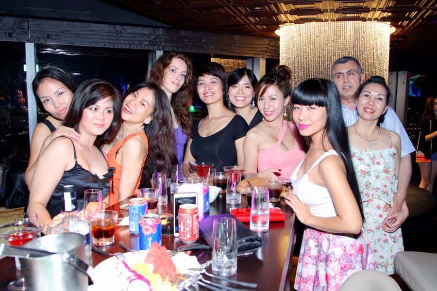 Chat with all girls all in Hanoi