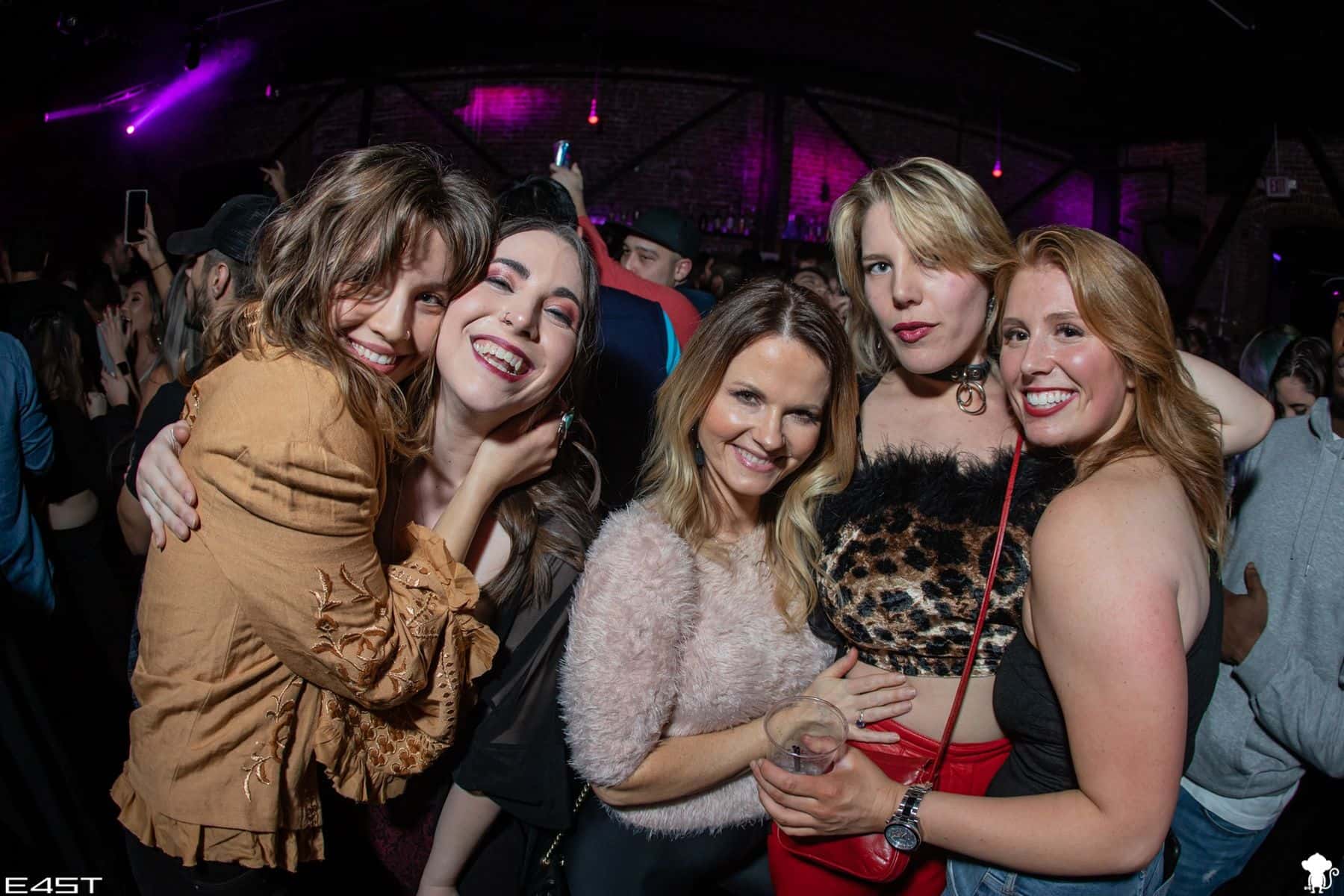 How to Date Girls in Portland Where to Find Love and Relationship