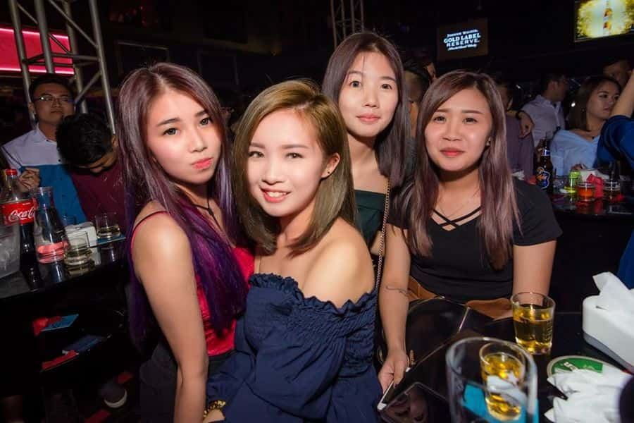 How to Date Girls in Ipoh - Where to Find Love and Relationship